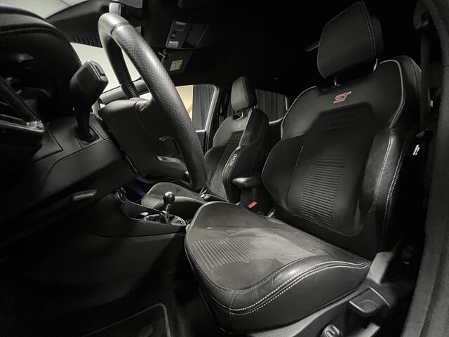 Ford FIESTA 1.5 EcoBoost ST-3 | NAVI | TREKHAAK | RECARO | KEYLESS | STOELVERWARMING |