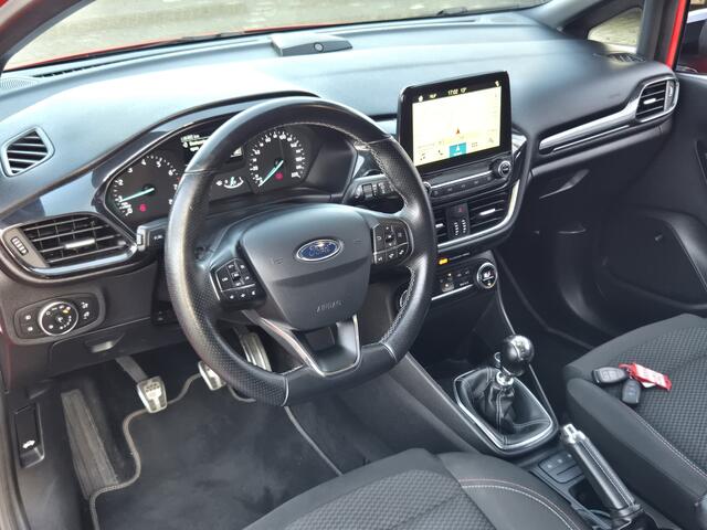 Ford FIESTA 1.0 EcoBoost ST-Line Sport / Navi / Cruise Control / Trekhaak / 18 Inch sport velgen / Parkeersensoren