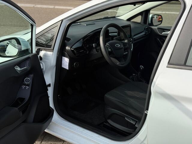 Ford FIESTA 1.1 CRUISE AIRCO NAVI PDC DAB+