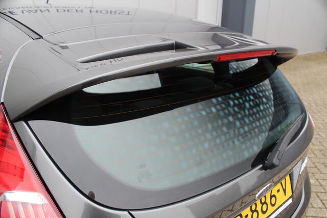 Ford FIESTA 1.0-100pk EcoBoost ST-Line. Erg goed onderhouden Ford Fiesta, van 1e eig. Uitgebreide fotoreportage volgt na poetsen. Airco, LM wielen, voorraamverw., metallic lak, navigatie, telefoonvoorb., cruise control etc.