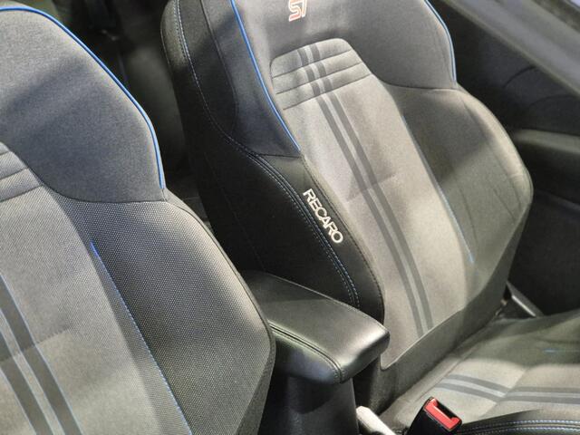 Ford FIESTA 1.5 EcoBoost ST-3 Panorama | 200pk | LED | Navi