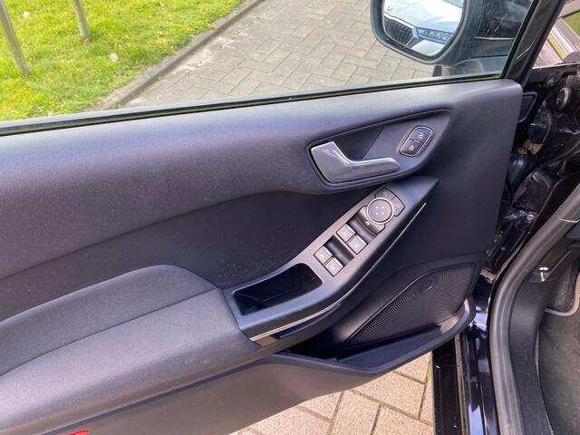 Ford FIESTA 1.0 ECOB.HY. TIT.