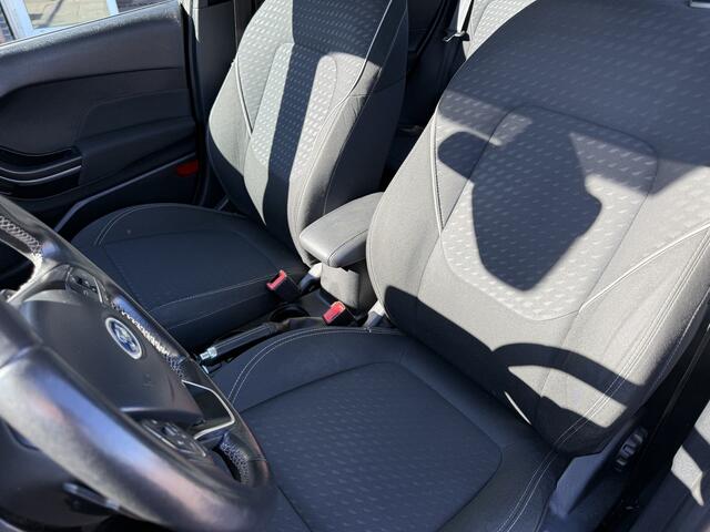 Ford FIESTA 1.0 Automaat Titanium 49.000 KM..!! Navigatie, Camera, Climate contr, LED, etc..!!