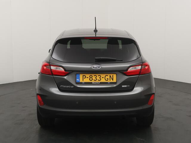 Ford FIESTA EcoBoost Hybrid 125 pk Titanium | Winter Pack | LED | Apple Carplay | Clima | Cruise | 100% dealer onderh.