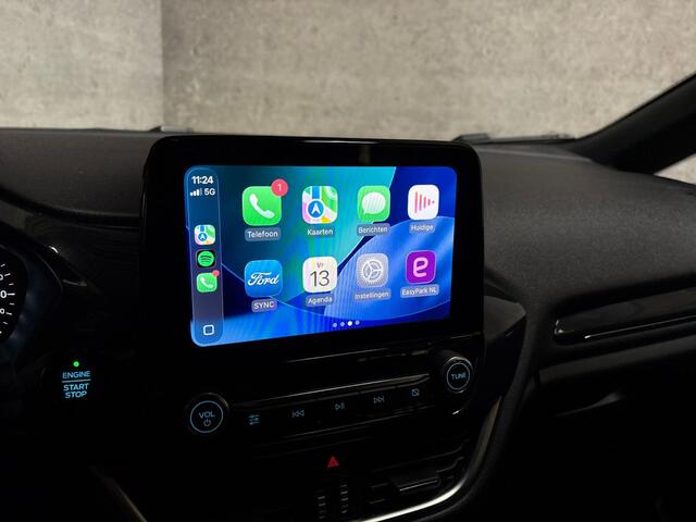 Ford FIESTA 1.0 EcoBoost ST-Line (APPLE CARPLAY, GROOT NAVI, STUUR/STOELVERWARMING, SPORTSTOELEN, LM VELGEN, LM VELGEN, PARKEERSENSOREN, NIEUWSTAAT)