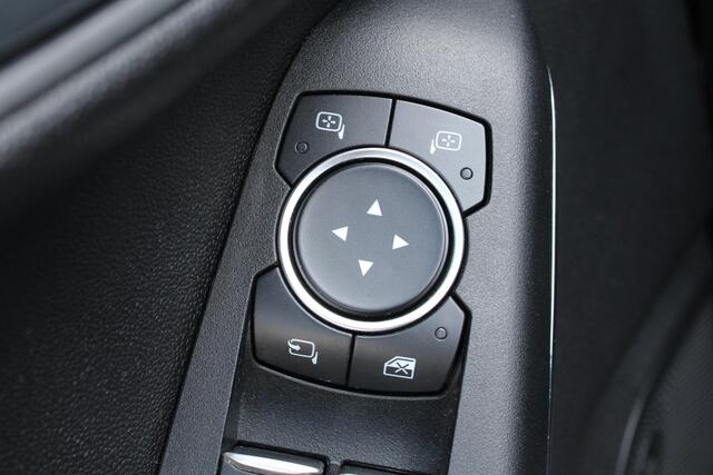 Ford FIESTA 1.0 ST-Line X Carplay, LED, Achteruitrijcamera, ACC, NAVI, Stoel/Stuurverwarming, Parkeerassistent, Parksens. V en A, 17" LMV