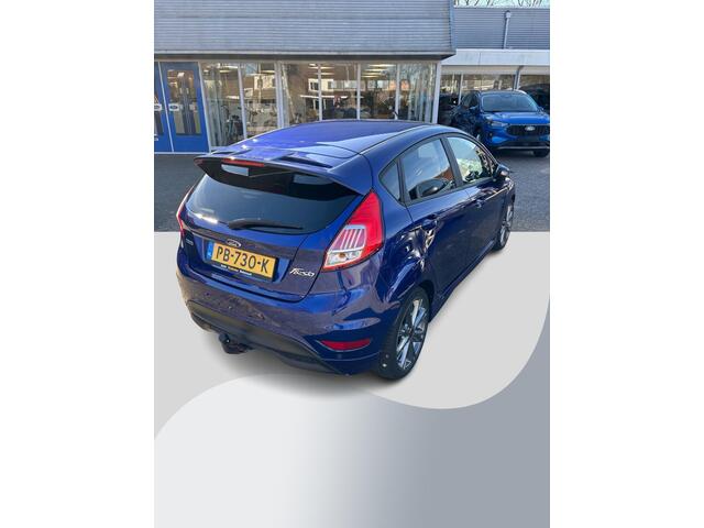 Ford FIESTA 1.0 EcoBoost ST Line 100pk Achterspoiler | Trekhaak | Cruise control | Voorruit verwarming | Climate control
