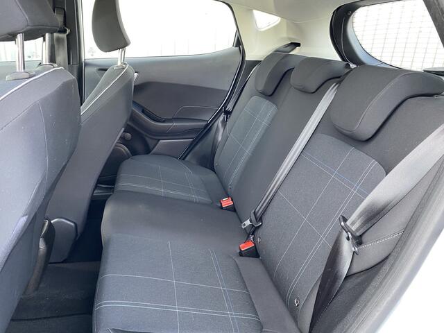 Ford FIESTA 1.1 Trend 110Dkm.NAP, Clima, Navi, CC, PDC, Dealer Onderhouden, nw. APK - Inruil Mogelijk -