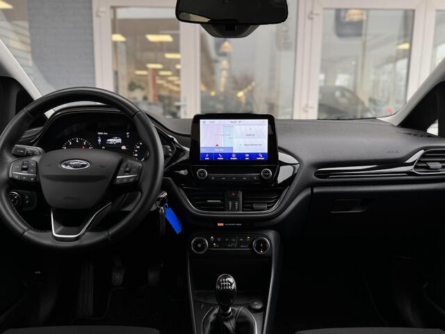 Ford FIESTA 100pk Titanium Navigatie Climat Cruise Parkeersensoren Privacy Glass Dealeronderhouden