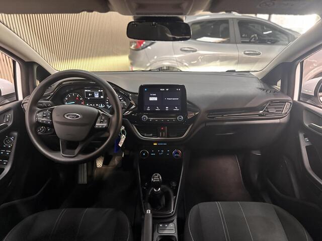 Ford FIESTA 95pk Connected Cruise Control Apple CarPlay Parkeersensoren LM Velgen Dealeronderhouden