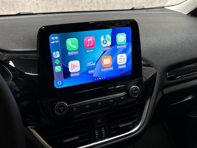 Ford FIESTA 1.0 EcoBoost Sport (APPLE CARPLAY, GROOT NAVI, AIRCO, PARKEERSENSOREN, CRUISE, SPORTSTOELEN, NIEUWE APK, NIEUWSTAAT)
