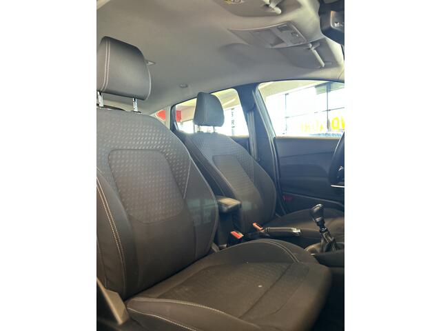 Ford FIESTA 1.0 EcoBoost Hybrid Titanium | Cruise control | Climate control | Apple carplay | Navigatie | Nederlands geleverd