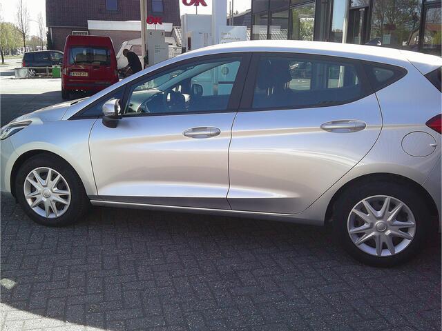 Ford FIESTA 1.0 EcoBoost Connected Staat in De Krim