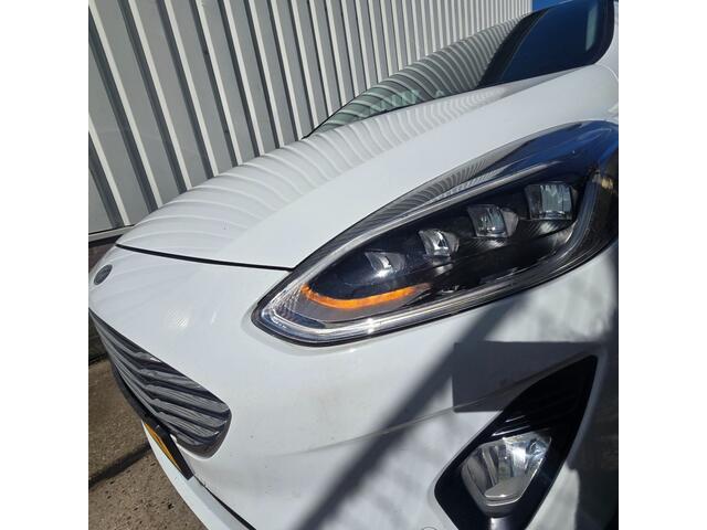 Ford FIESTA 1.0 Ecoboost Titanium Automaat ** winterpakket**