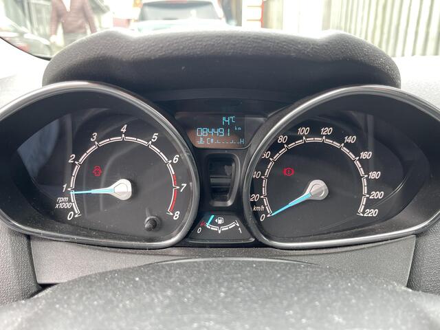 Ford FIESTA 1.0 EcoBoost Titanium 125pk 15"/Stoelverwarming/Voorruitverwarming/PDC v+a/Navigatie/Bluetooth