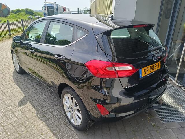 Ford FIESTA 1.0 EcoBoost Titanium | Airco | Cruise controle | Trekhaak | LM velgen |
