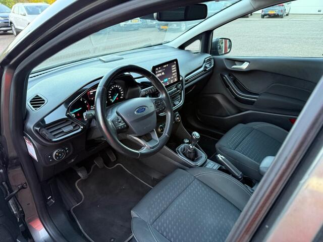 Ford FIESTA 1.0 ECOB. TITANIUM Orig. NL/Navigatie/Cruise Control/Trekhaak
