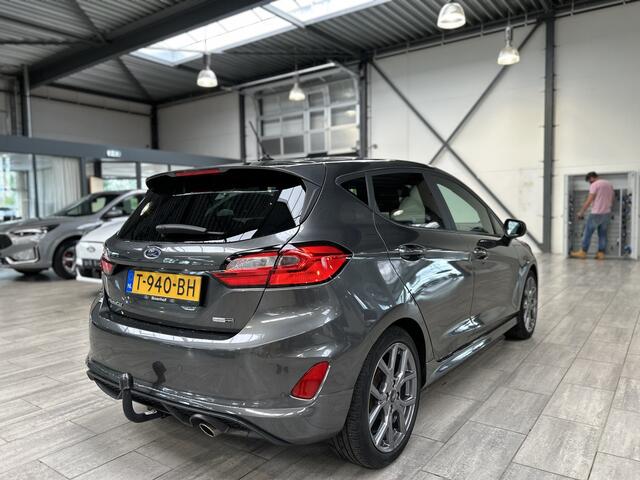 Ford FIESTA EcoBoost Hybrid 125 pk ST-Line | Nw geleverd | Trekhaak | Dealer onderhouden | Winterpack | Cruise control | Apple carplay |