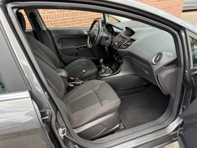 Ford FIESTA 1.0 ECOB. TITANIUM