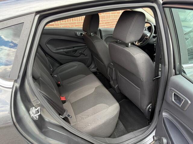 Ford FIESTA 1.0 ECOB. TITANIUM