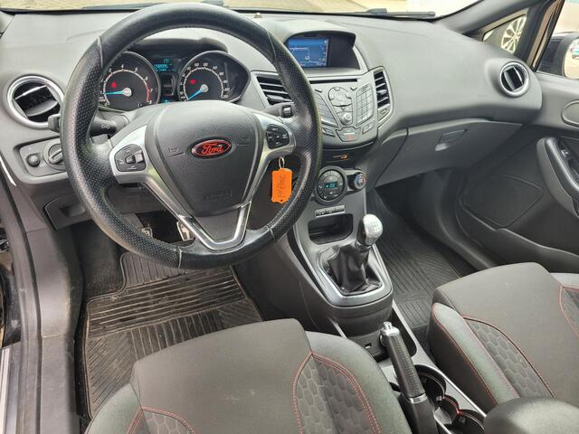 Ford FIESTA 1.0 EcoBoost ST Line | Historie | Winterset | Navigatie | Parkeersensoren Achter | Voorruitverwarming