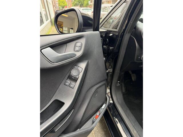 Ford FIESTA 1.1 Trend NAVI PDC CRUISE CONTROLE