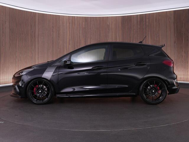 Ford FIESTA ST-3 1.5 200pk PERFORMANCE PACK |Milltek dual outlet|Maxton|Sparco 18"|Revo intake|EBC remmerij|Cobra suspensions|launch control|sper diff|B&O|Apple Carplay|parkeercamera|winterpack|