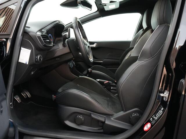 Ford FIESTA ST-3 1.5 200pk PERFORMANCE PACK |Milltek dual outlet|Maxton|Sparco 18"|Revo intake|EBC remmerij|Cobra suspensions|launch control|sper diff|B&O|Apple Carplay|parkeercamera|winterpack|