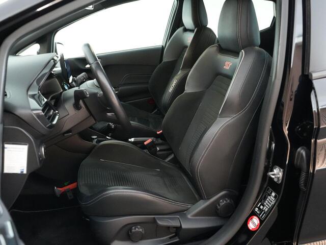 Ford FIESTA ST-3 1.5 200pk PERFORMANCE PACK |Milltek dual outlet|Maxton|Sparco 18"|Revo intake|EBC remmerij|Cobra suspensions|launch control|sper diff|B&O|Apple Carplay|parkeercamera|winterpack|