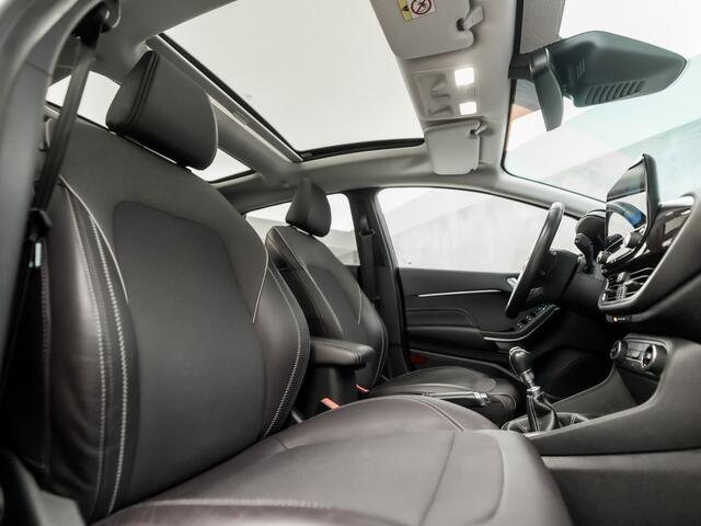 Ford FIESTA 1.0 EcoBoost Vignale (PANORAMADAK, APPLE CARPLAY, CAMERA, LEDER, STOELVERWARMING, SPORTSTOELEN, GETINT GLAS, KEYLESS, NIEUWSTAAT)