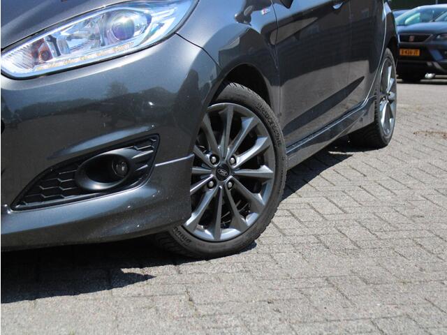 Ford FIESTA 1.0 EcoBoost ST Line Climate/Cruise Control, Parkeersensoren, Stoelverwarming
