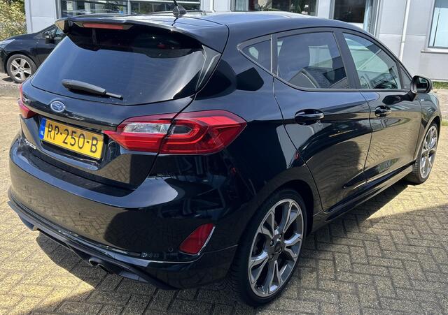 Ford FIESTA 1.0 EcoBoost ST-Line 101PK | NL AUTO | Navigatie | Parkeersensoren | Climate Control | Cruise Control | 18 Inch | Voorruitverwarming | 2 Sleutels |
