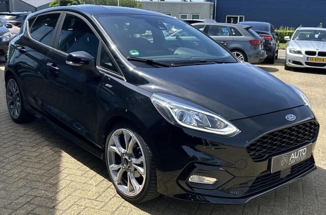 Ford FIESTA 1.0 EcoBoost ST-Line 101PK | NL AUTO | Navigatie | Parkeersensoren | Climate Control | Cruise Control | 18 Inch | Voorruitverwarming | 2 Sleutels |