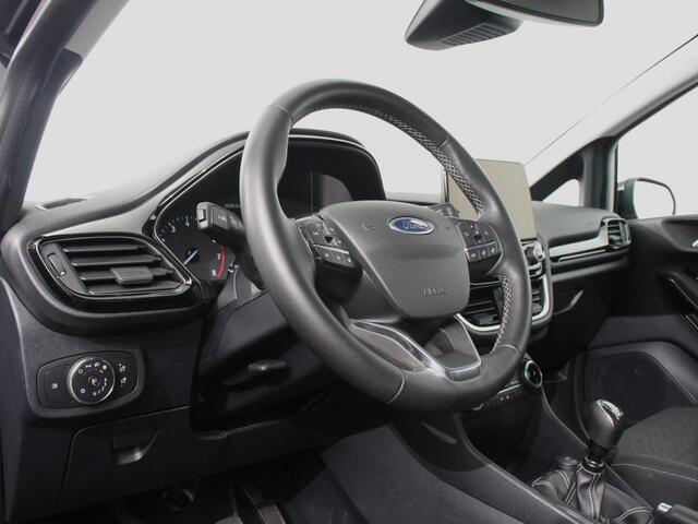 Ford FIESTA 1.0 125pk Titanium Navigatie Climate control Led Parkeer sensoren Lichtmetalen velgen Cruise Control Stoelverwarming Bluetooth