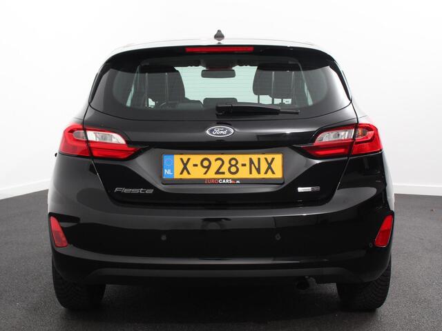 Ford FIESTA 1.0 125pk Titanium Navigatie Climate control Led Parkeer sensoren Lichtmetalen velgen Cruise Control Stoelverwarming Bluetooth