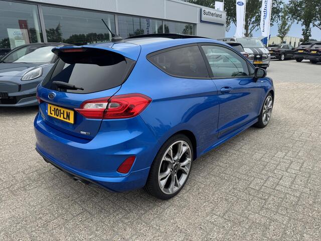 Ford FIESTA 1.0 EcoBoost ST-Line X 125pk | Full Led | Winterpack | Panoramadak | 18 inch Lichtmetaal | Achterspoiler