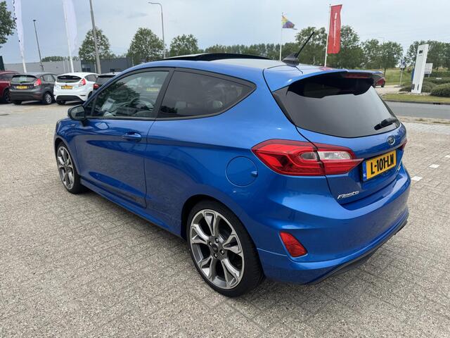 Ford FIESTA 1.0 EcoBoost ST-Line X 125pk | Full Led | Winterpack | Panoramadak | 18 inch Lichtmetaal | Achterspoiler