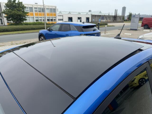 Ford FIESTA 1.0 EcoBoost ST-Line X 125pk | Full Led | Winterpack | Panoramadak | 18 inch Lichtmetaal | Achterspoiler