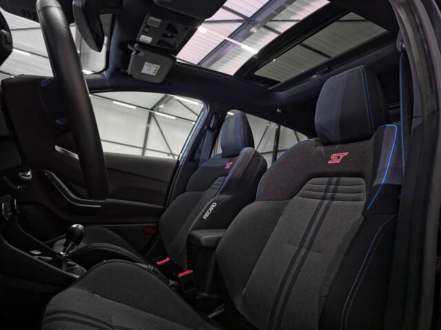 Ford FIESTA 1.5 EcoBoost ST-3 | Panoramadak | Milltek | Maxton | 1e Eigenaar | B&O | LED |