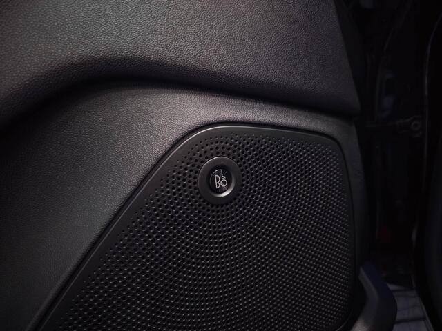 Ford FIESTA 1.5 EcoBoost ST-3 | Panoramadak | Milltek | Maxton | 1e Eigenaar | B&O | LED |