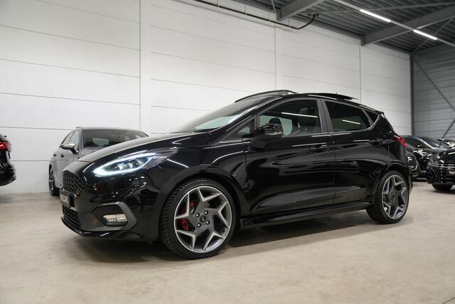 Ford FIESTA 1.5 EcoBoost ST-3 200PK * Performance - Pano - Launch Control - Recaro - B&O - Camera - Keyless - Blind Spot - 100% Dealer *