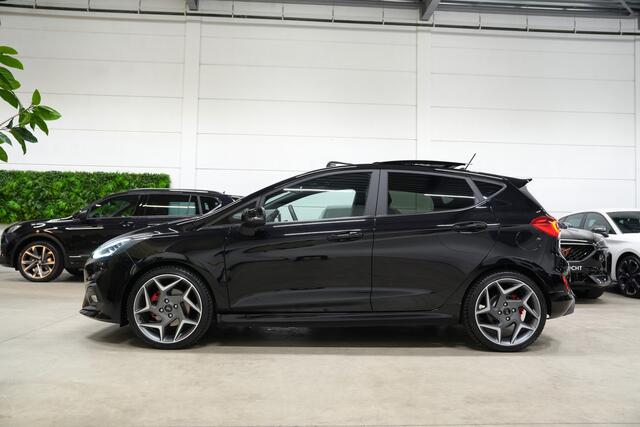 Ford FIESTA 1.5 EcoBoost ST-3 200PK * Performance - Pano - Launch Control - Recaro - B&O - Camera - Keyless - Blind Spot - 100% Dealer *