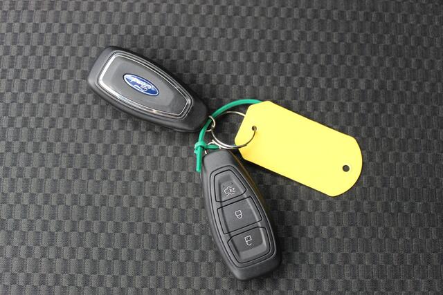 Ford FIESTA 1.0i "ST-Line X'' Cruise - Airco - Carplay !!! 125 Pk