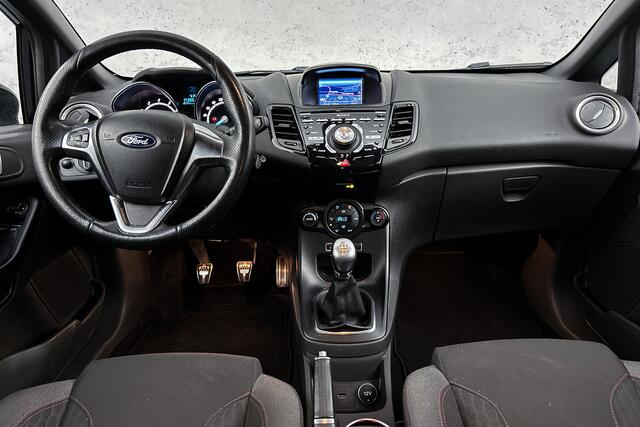 Ford FIESTA 1.0 EcoBoost Titanium | Navigatie | Lichtmetalen velgen | Airco