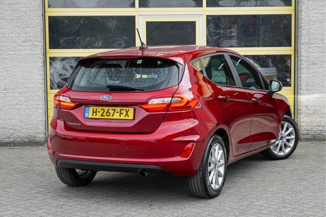 Ford FIESTA 1.0 EcoBoost 5drs Titanium BJ2020 Lmv 16" | Led V+A | Pdc | Verwarmde voorruit | Navi | Cruise control | Climate control | Sportstoelen | Verwarmd stuur | Verwarmde voorstoelen | Getint glas