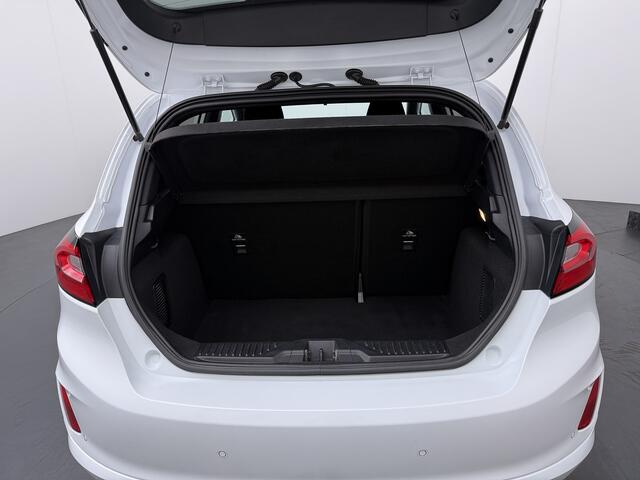 Ford FIESTA EcoBoost Hybrid 125pk ST-Line | Trekhaak | Winterpack | Cruise | Apple carplay / Android auto | Parkeersens. achter |