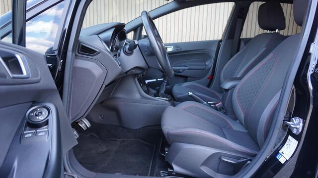 Ford FIESTA 1.0 100pk EcoBoost ST Line 5 drs Xenon Clima*NL auto* pdc Navi Cruise *3de eigenaar*