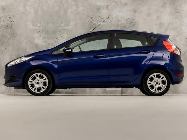 Ford FIESTA 1.0 Style Ultimate (NAVIGATIE, 5 DEURS, AIRCO, SPORTSTOELEN, LM VELGEN, PARKEERSENSOREN, CRUISE, NIEUWSTAAT)
