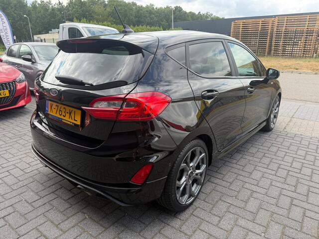Ford FIESTA 1.0 EcoBoost ST-Line | 1E EIGENAAR | 3/6 OF 12MND GARANTIE | CAMERA | CARPLAY | CLIMA | ACC | STUUR-STOEL VERWARMING |