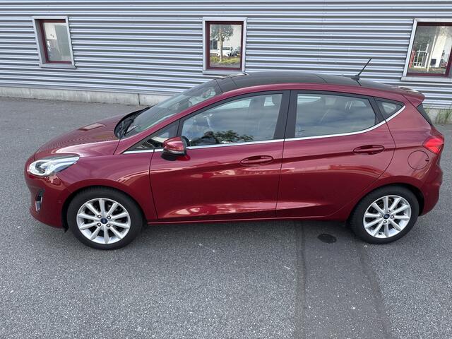 Ford FIESTA 1.0 EcoBoost Titanium | 2E EIGENAAR | 3/6 OF 12 MND GARANTIE | CAMERA | PANO DAK | TREKHAAK | CARPLAY |